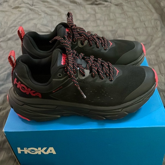 🌺HOKA black with red trim challenger ATR 6 GTX tennis shoes.  7 - Picture 2 of 9